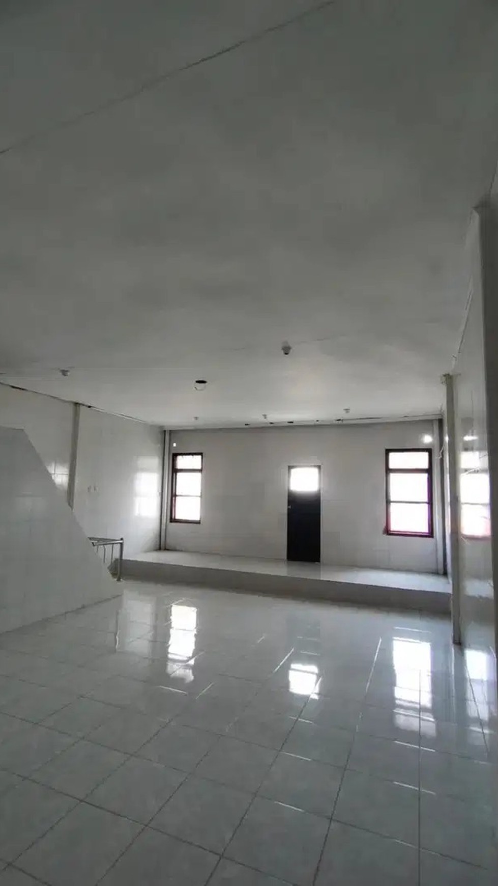 DIJUAL RUMAH SEMI FURNISHED DARMO PERMAI UTARA