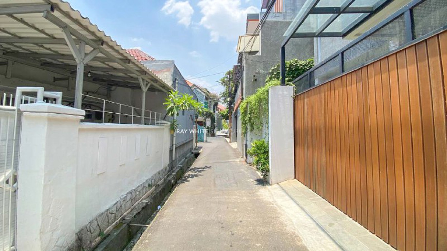 Rumah Hitung Tanah Area Cipete