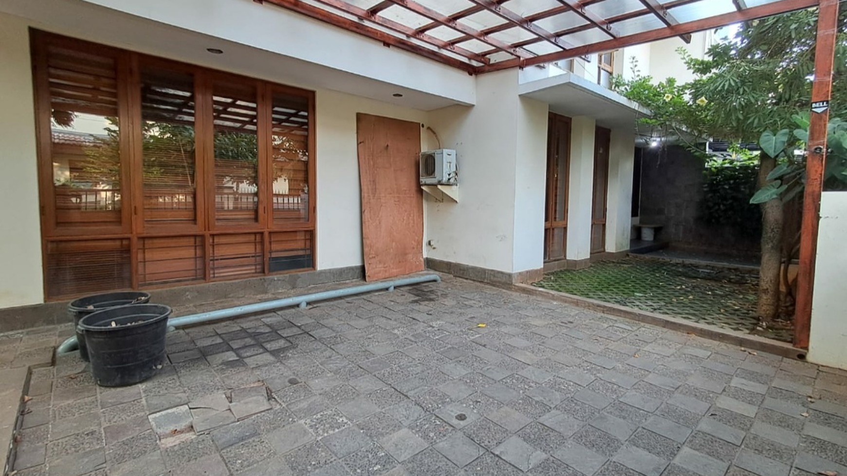 Rumah Hitung Tanah Area Cipete
