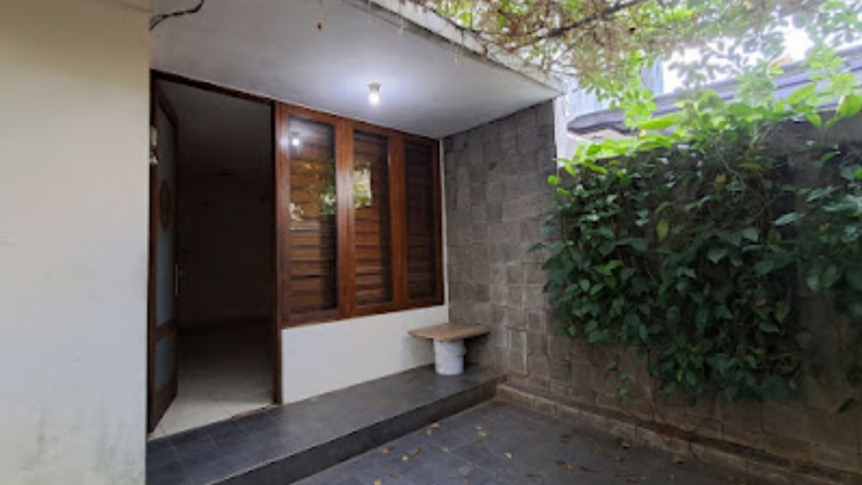 Rumah Hitung Tanah Area Cipete