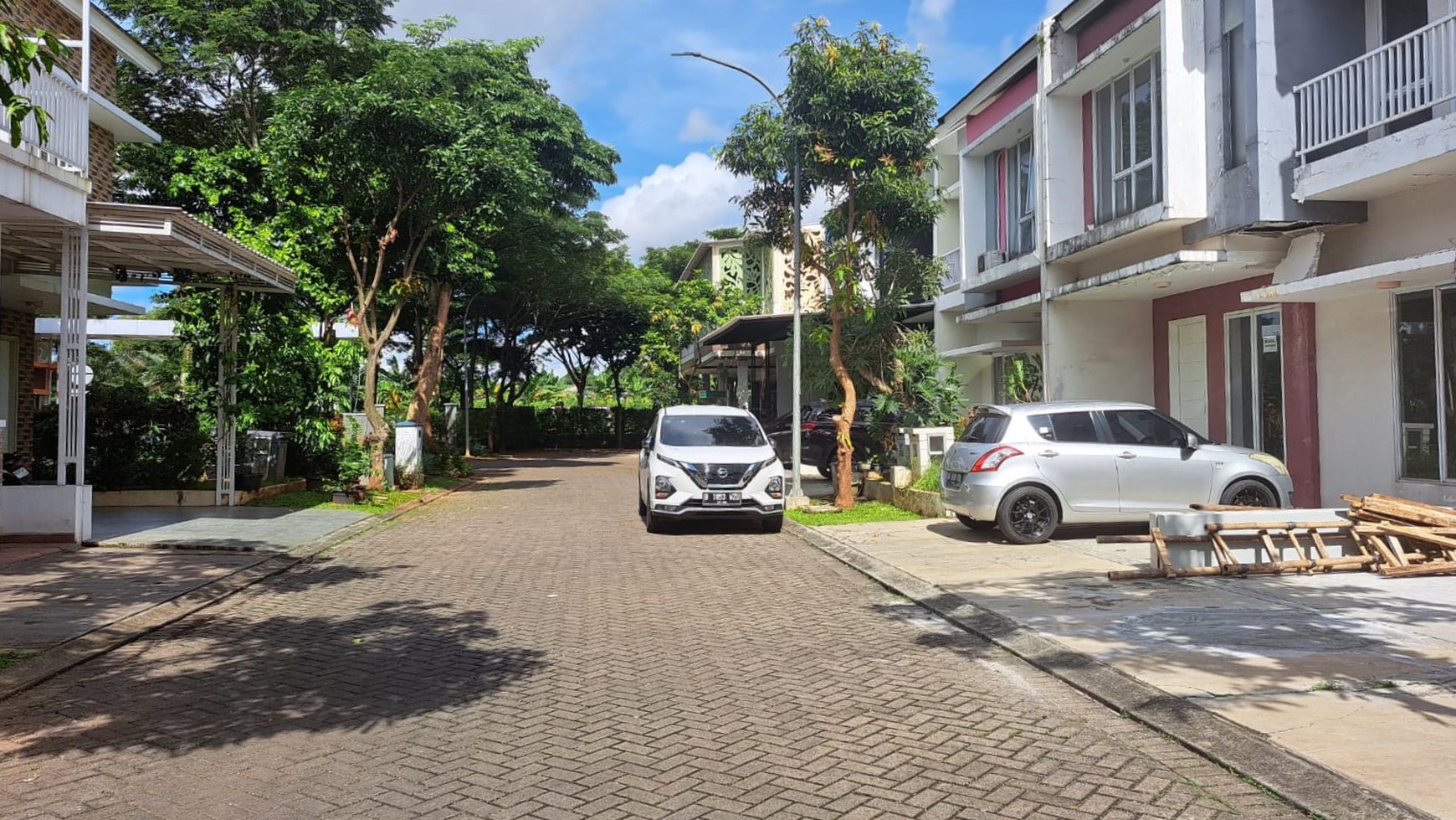 Rumah 2 lantai siap huni di The Garden Serpong Jaya