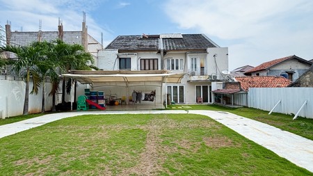 RUMAH SEMI FURNISH DENGAN HALAMAN BELAKANG LUAS DI CILANDAK,  JAKARTA SELATAN #CH