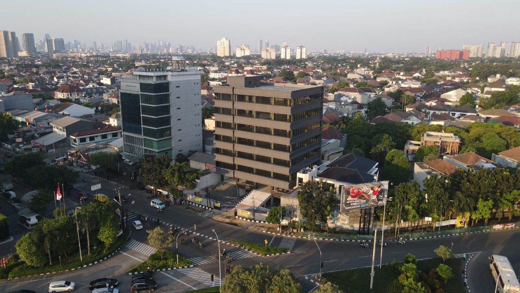 TB Simatupang pinang Gedung baru 7 lantai kapasitas 65 mobil