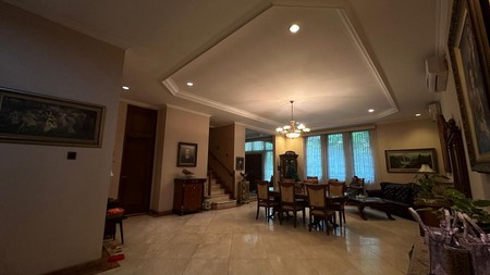 Dijual Rumah di Jl Sungai Sambas Bangunan 2 Rumah -  Kramat Pela, Kebayoran Baru, Jakarta Selatan