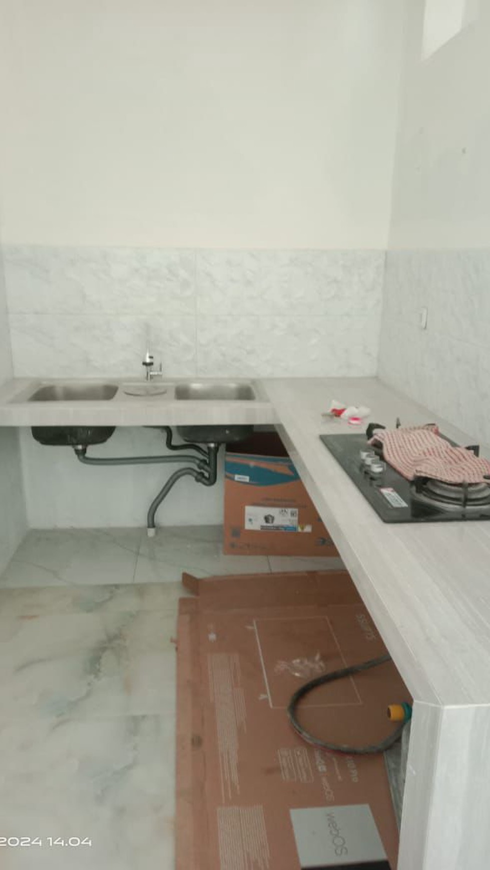 Dijual Rumah baru gress full renovasi FIRST STONE GADING cluster Agate blok N.Gading Serpong