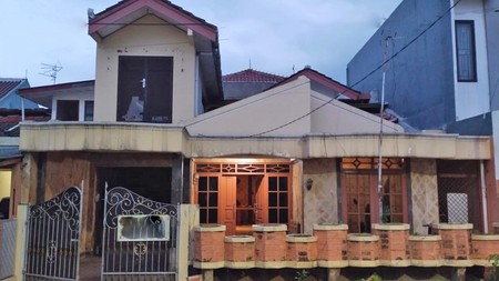 Rumah 1.5 Lantai Pinggir Jalan Boulevard Pondok Cibubur, Cimanggis