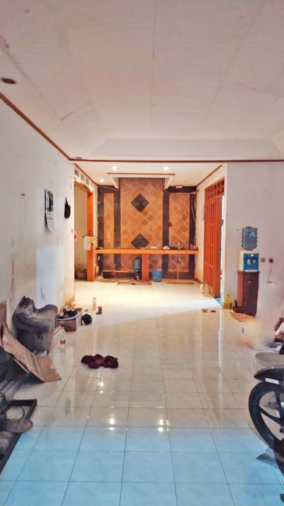 Rumah 1.5 Lantai Pinggir Jalan Boulevard Pondok Cibubur, Cimanggis