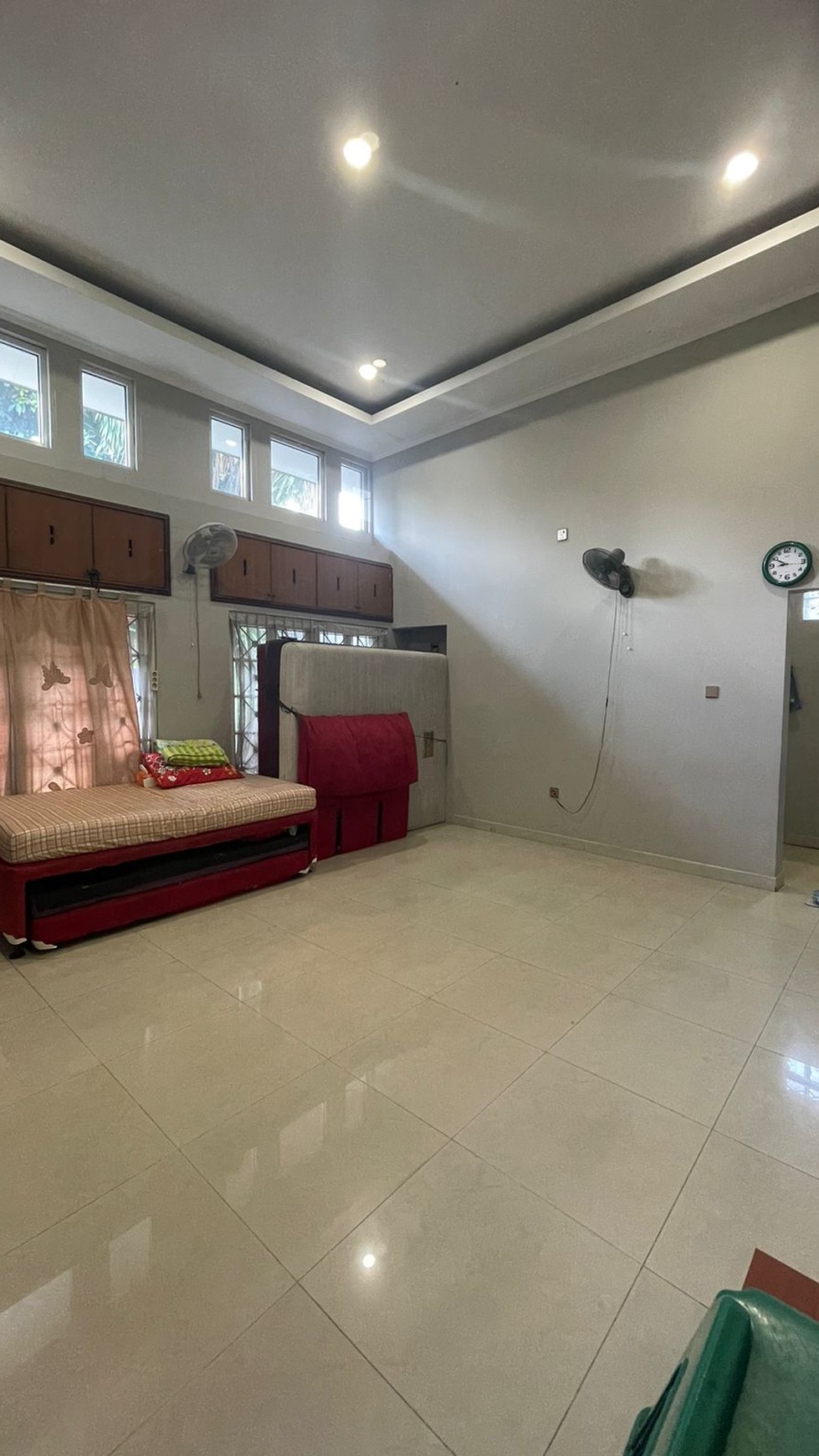 Dijual Rumah di JL. Jaya Baya Raya - Perum 4 Karawaci Tangerang