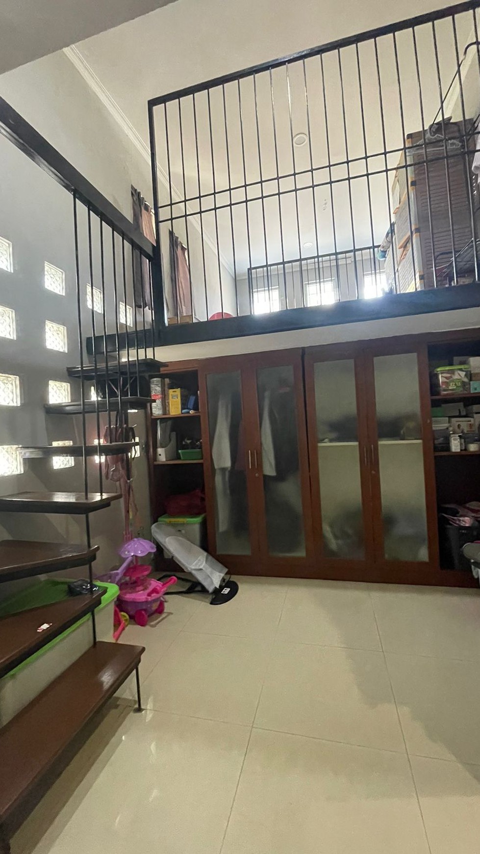 Dijual Rumah di JL. Jaya Baya Raya - Perum 4 Karawaci Tangerang