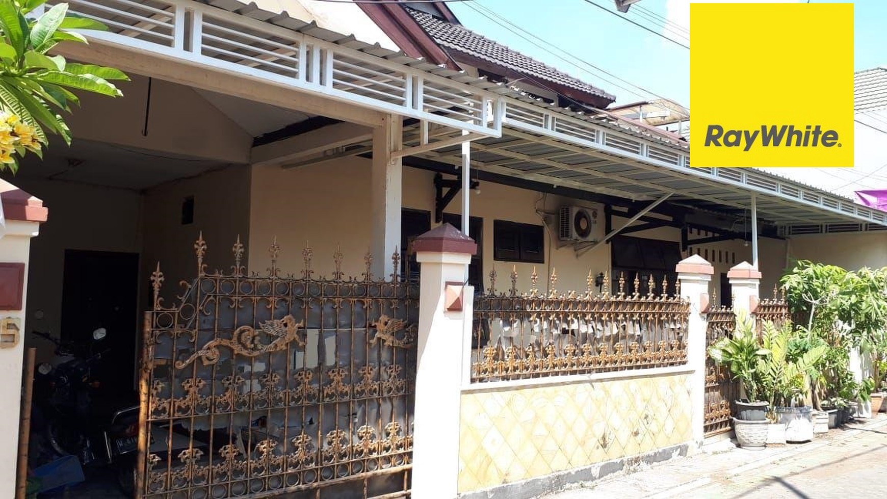 Dijual Rumah 2 lantai di Komplek Pepelegi Indah Sidoarjo