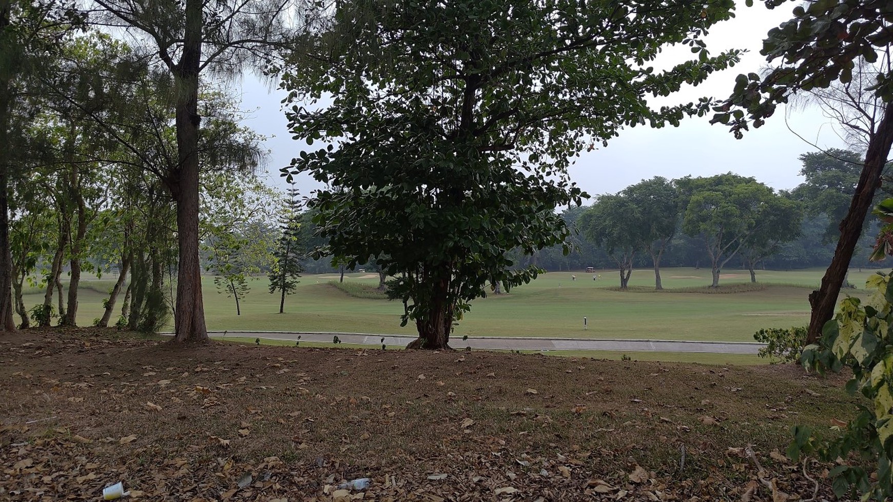 Kavling Paramount Hill Golf, dengan View Lapangan Golf, Lebar muka 20m2, Panjang 52m2 