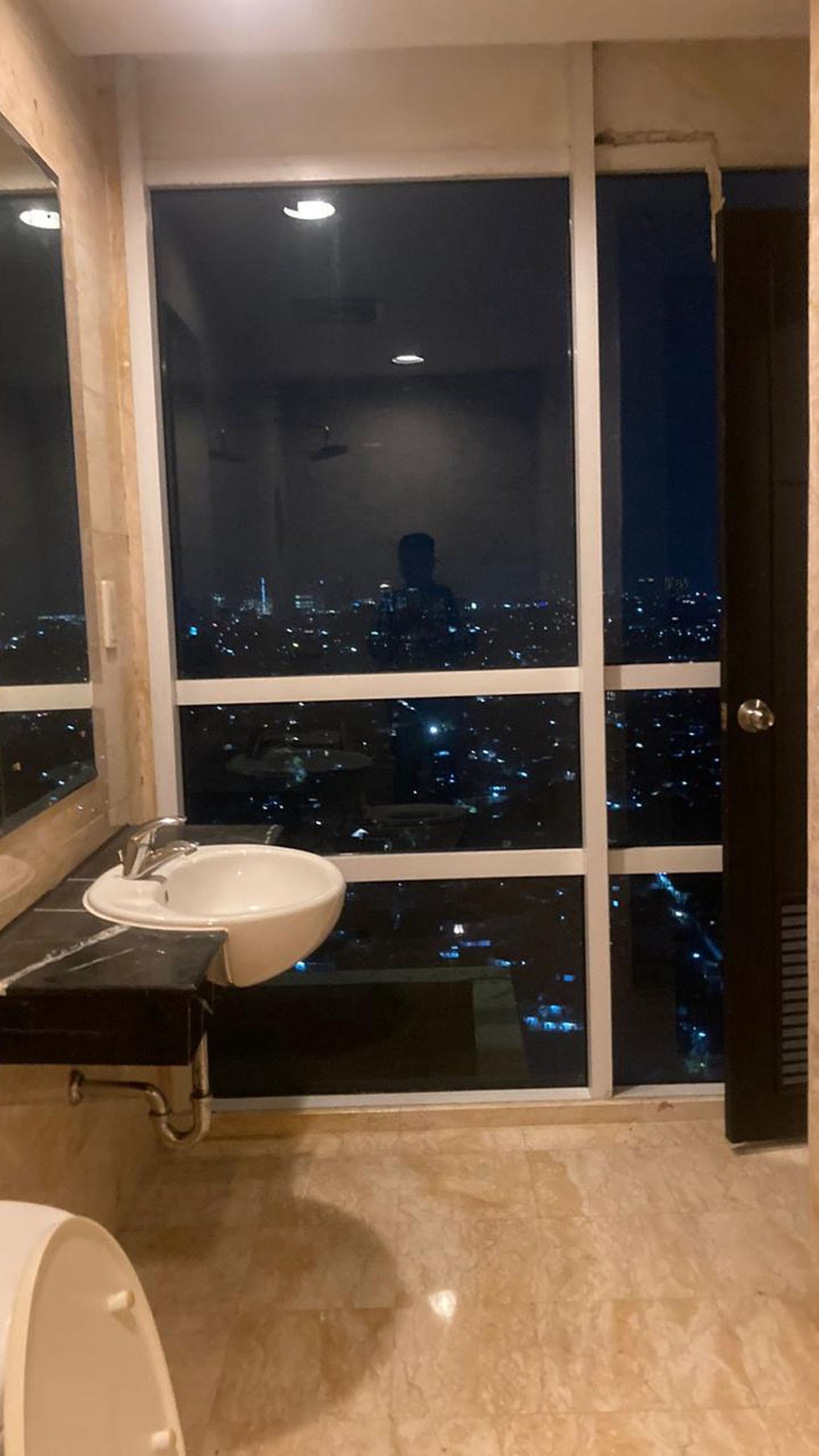 APARTEMEN ESSENCE DHARMAWANGSA DIJUAL KEBAYORAN BARU JAKARTA SELATAN