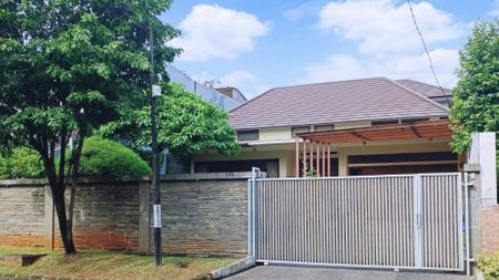 Rumah bagus terawat lingkungan nyaman dan aman di Bintaro