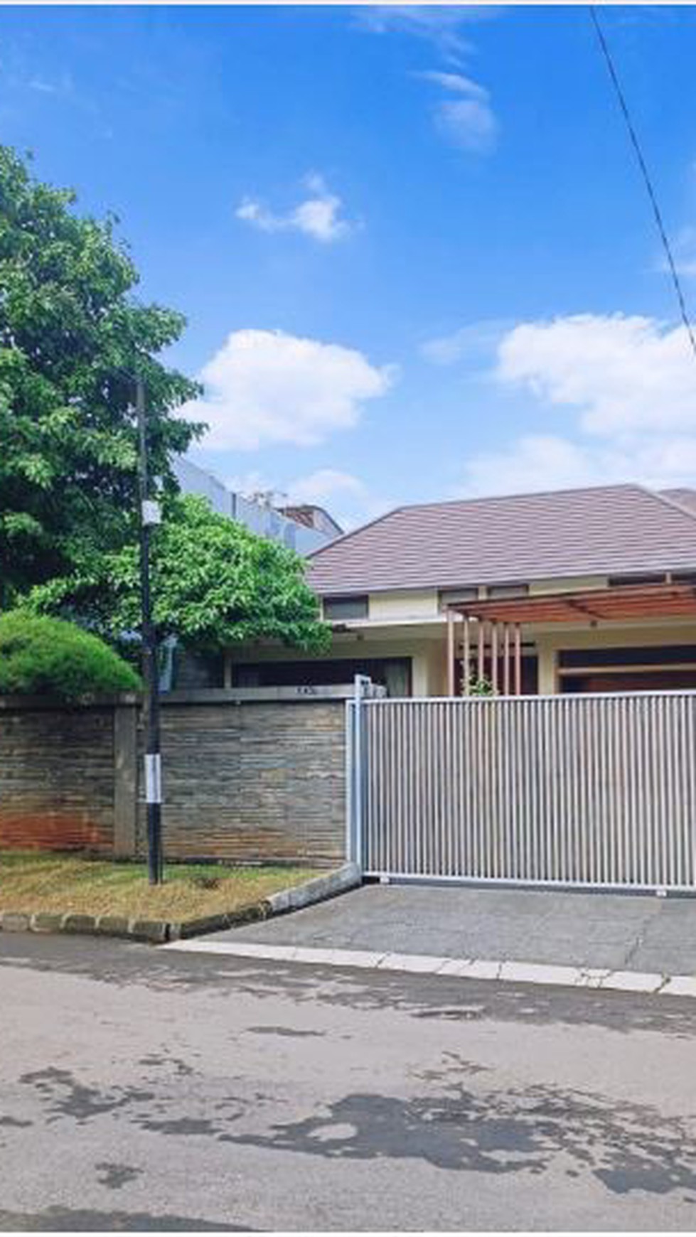 Rumah bagus terawat lingkungan nyaman dan aman di Bintaro