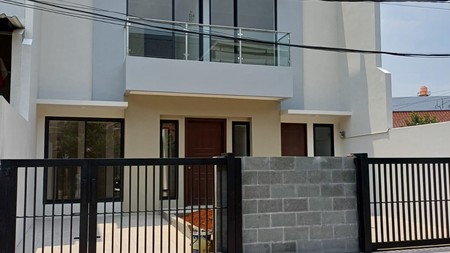 Dijual Rumah dengan Bangunan Baru dan Siap Huni @Permata Bintaro