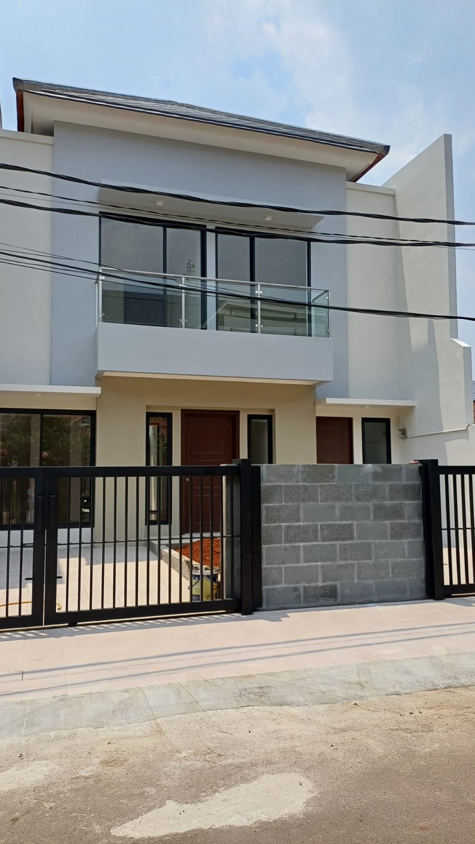 Dijual Rumah dengan Bangunan Baru dan Siap Huni @Permata Bintaro