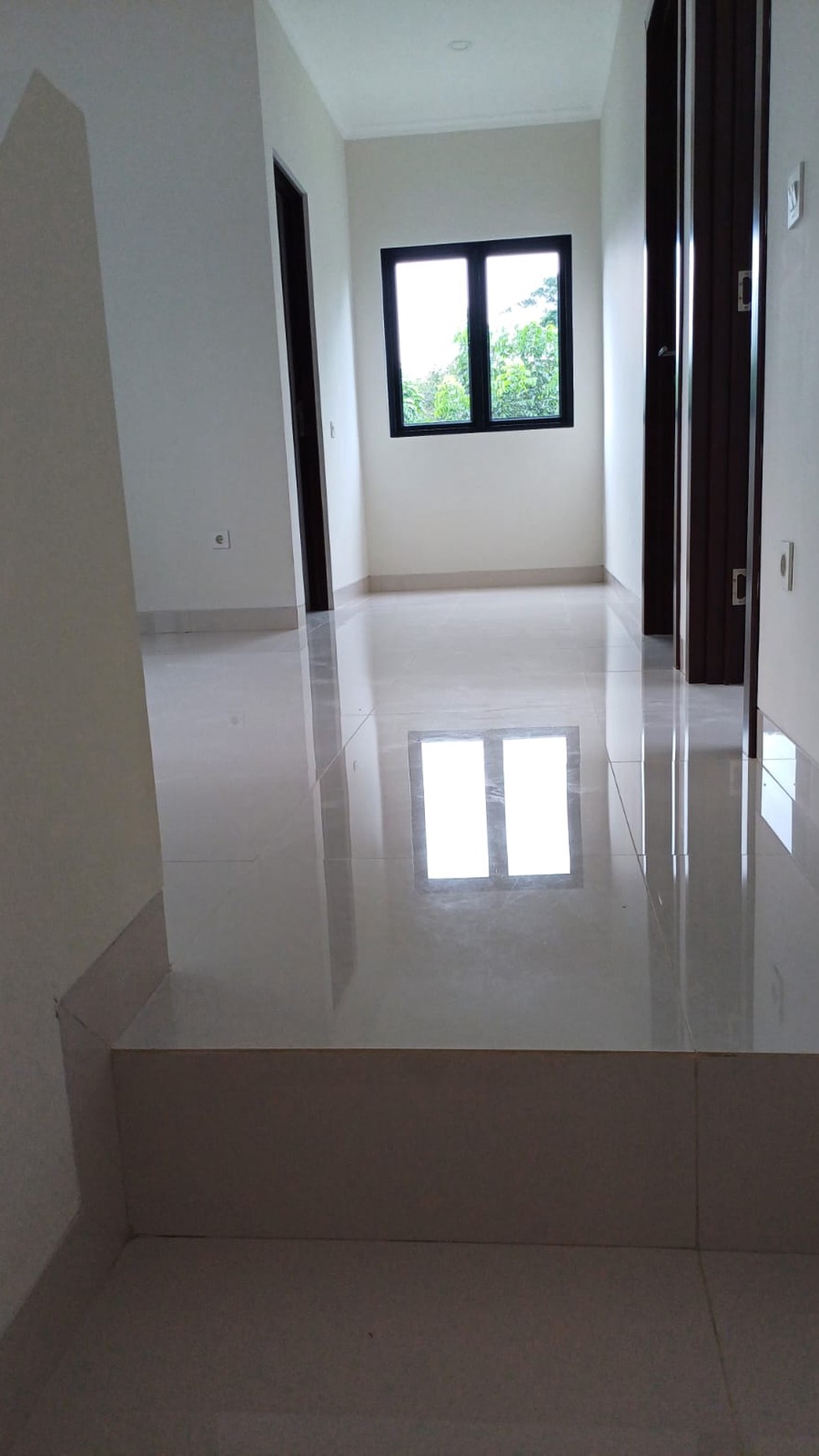 Dijual Rumah dengan Bangunan Baru dan Siap Huni @Permata Bintaro