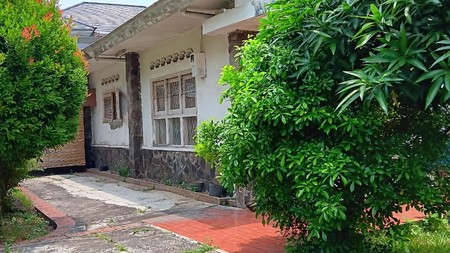 Di Jual Rumah lokasi di Jl Keuangan cilandak Jakarta Selatan 