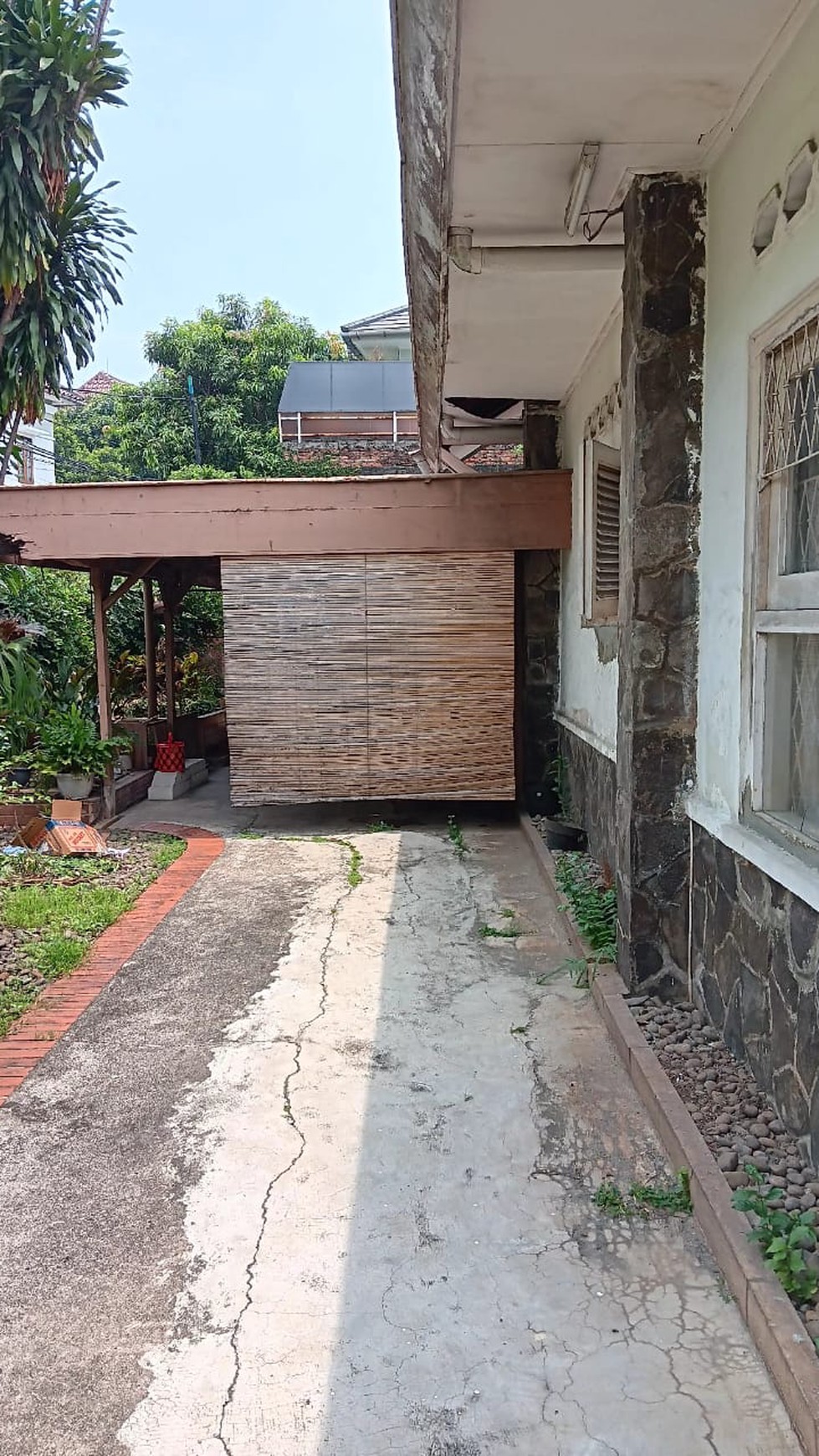 Di Jual Rumah lokasi di Jl Keuangan cilandak Jakarta Selatan 