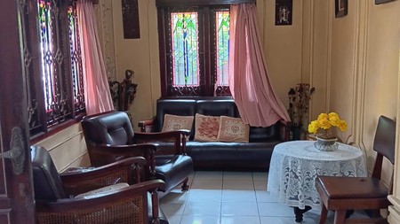 Di jual rumah lama di Jl kebon kelapa, kebayoran lama Jakarta Selatan