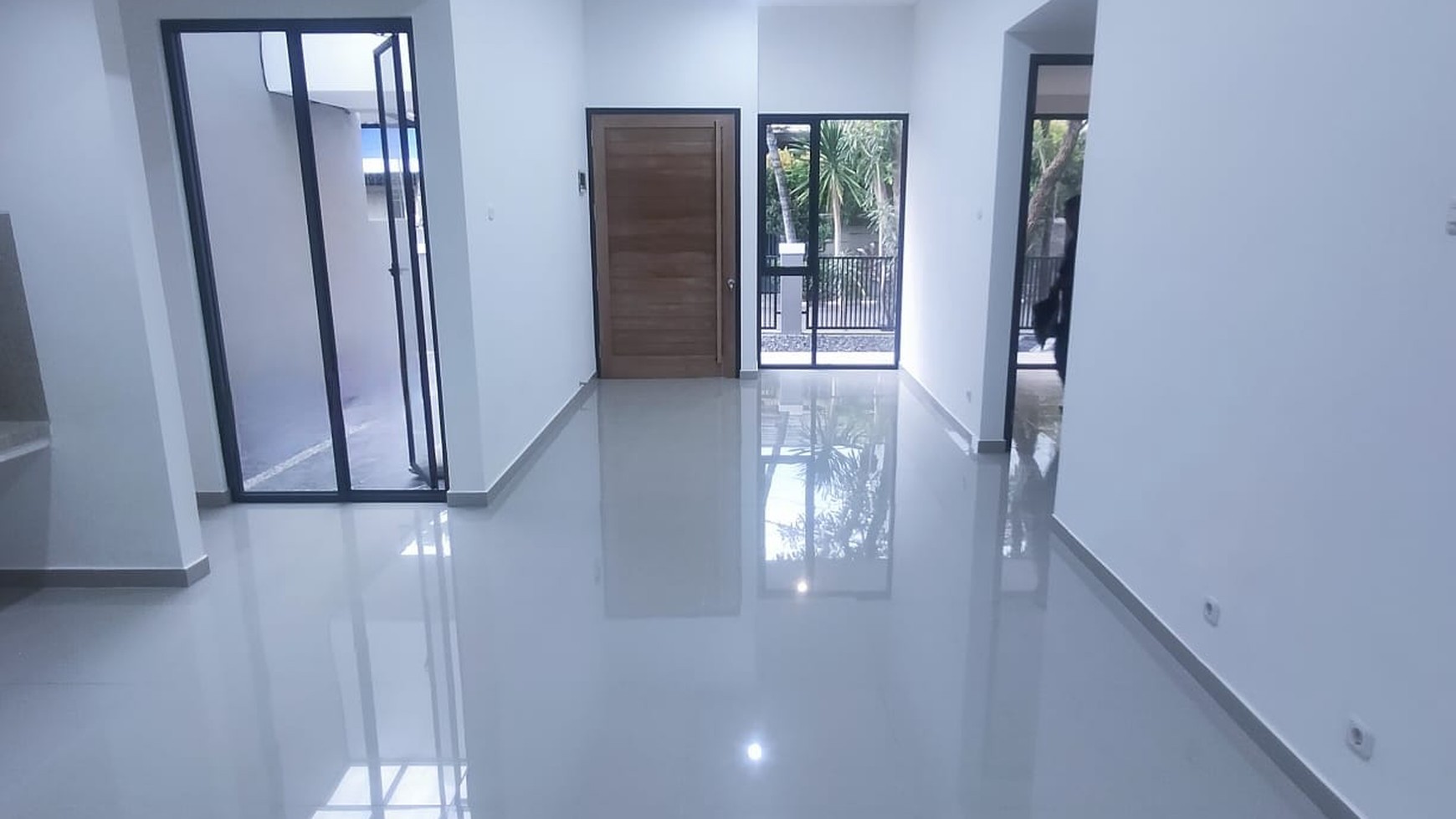 Disewakan Rumah Cantik Siap Huni dengan Hunian Nyaman @Bintaro