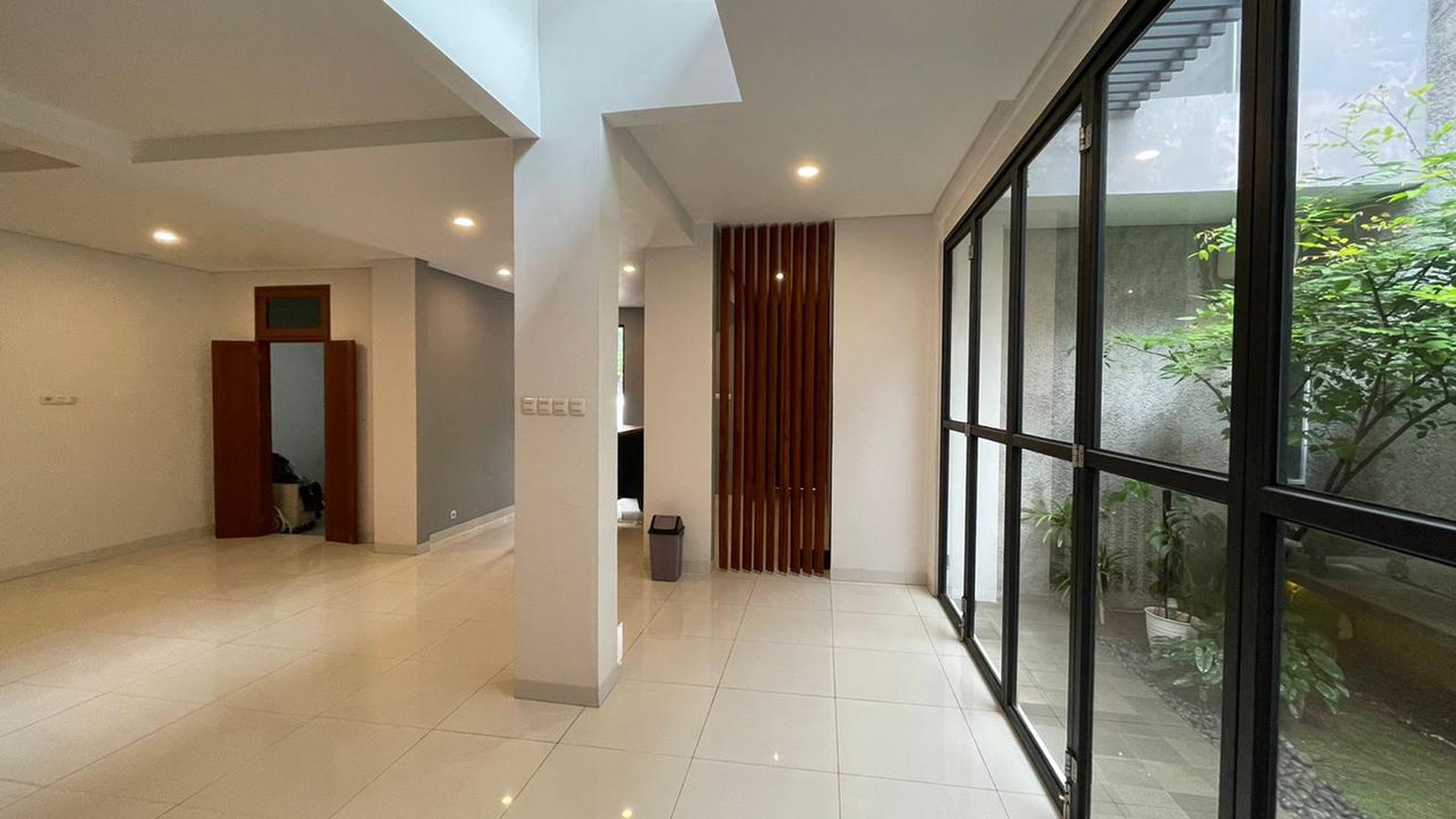 Rumah Cantik Siap Huni dalam Perumahan Premium @Lebak Bulus