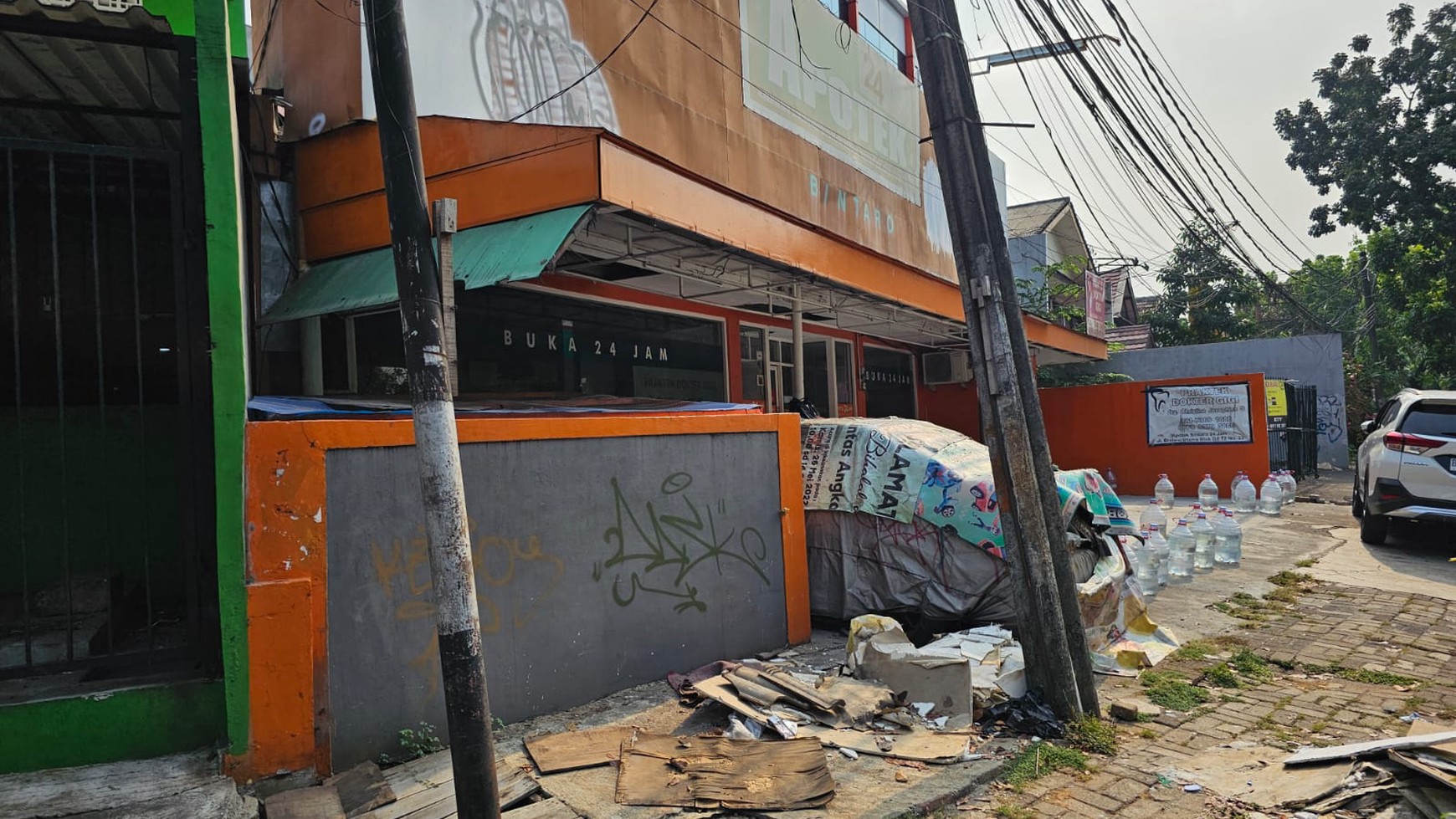 Disewakan Ruang Usaha Lokasi Strategis Pinggir Jalan @Bintaro