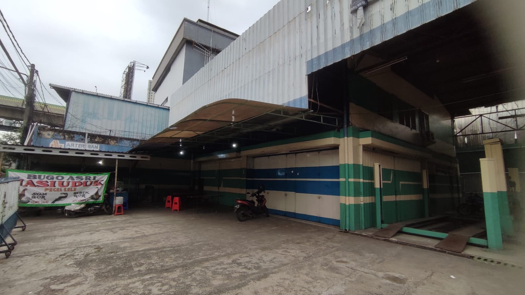 Disewakan EX Car Wash Lokasi Arteri Pondok Indah 