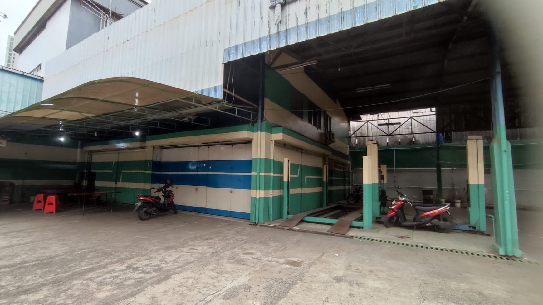 Disewakan EX Car Wash Lokasi Arteri Pondok Indah 