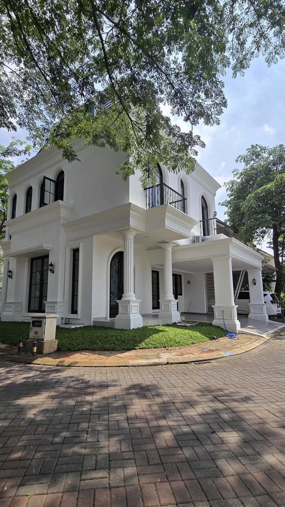 Istimewa. Rumah mewah Vanya Park Assana, BSD. 