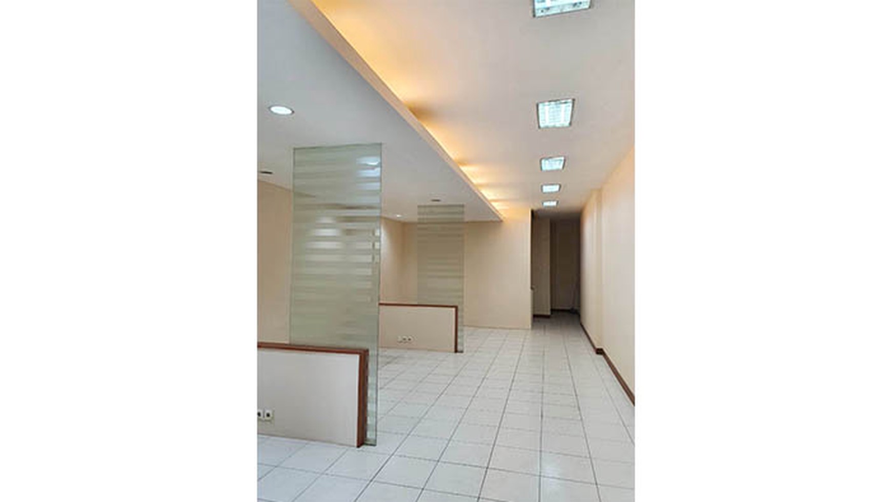 Ruko Artha Gading, Kelapa Gading Luas 4,5x17m2