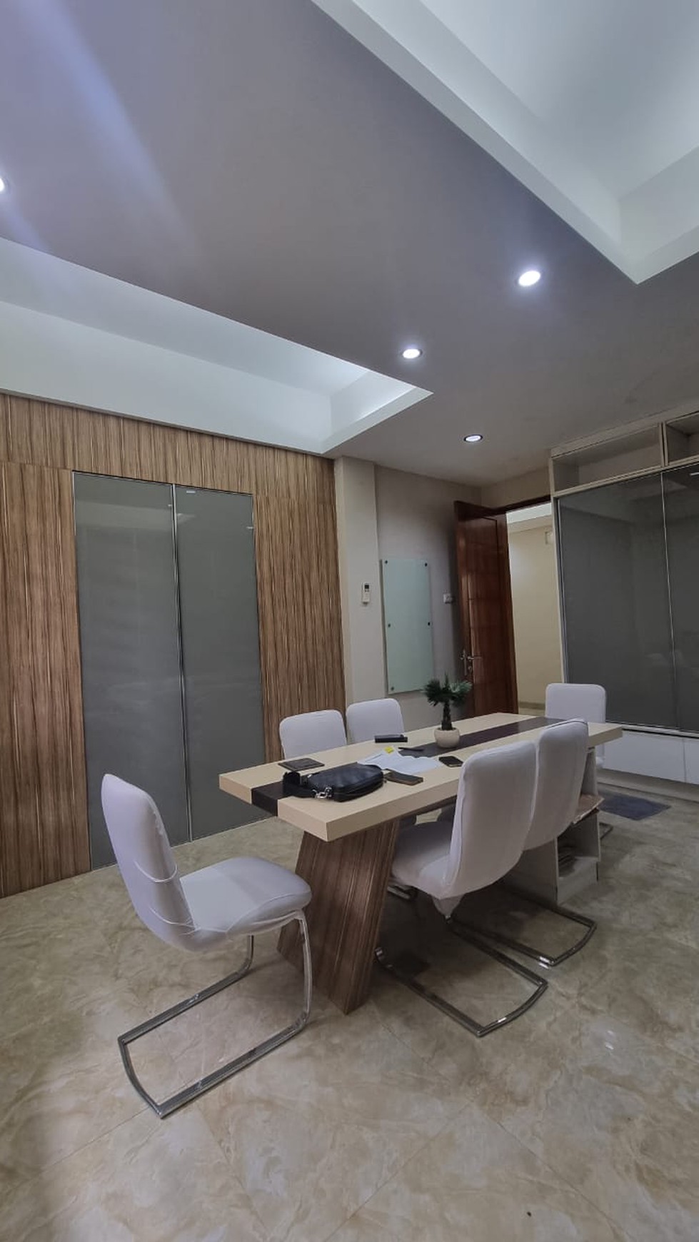 Rumah siap huni Benhil, exclusive view gedung MPR/DPR