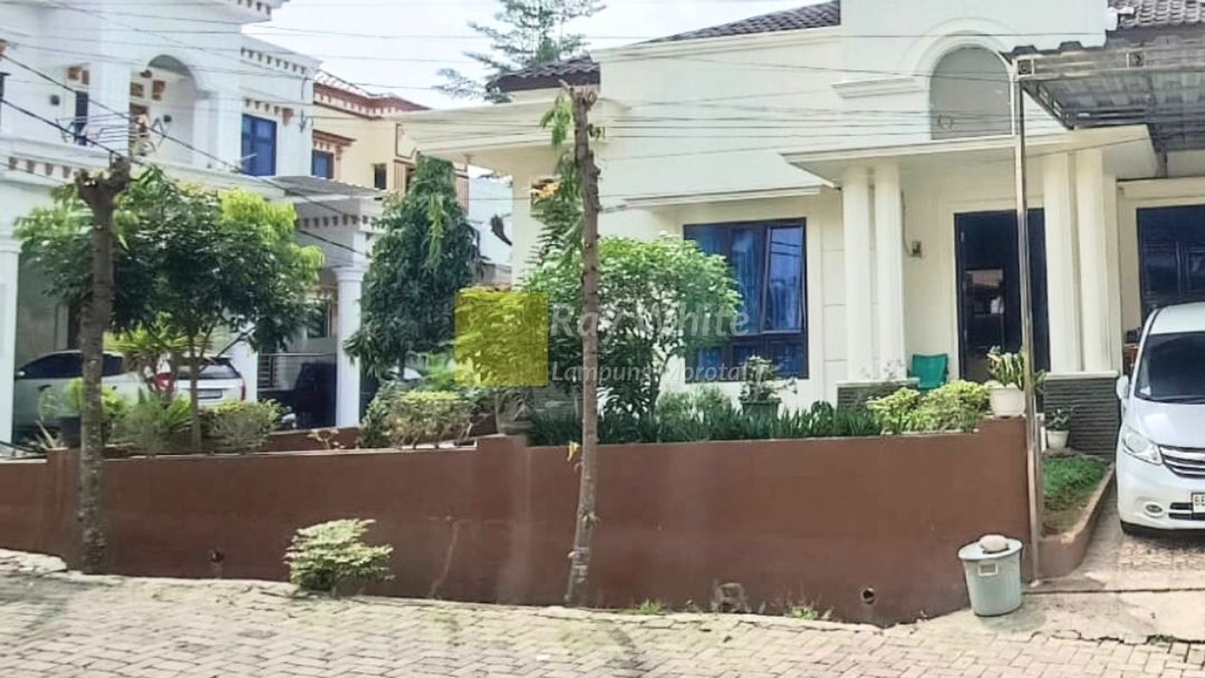 Jual Rumah Untung Suropati