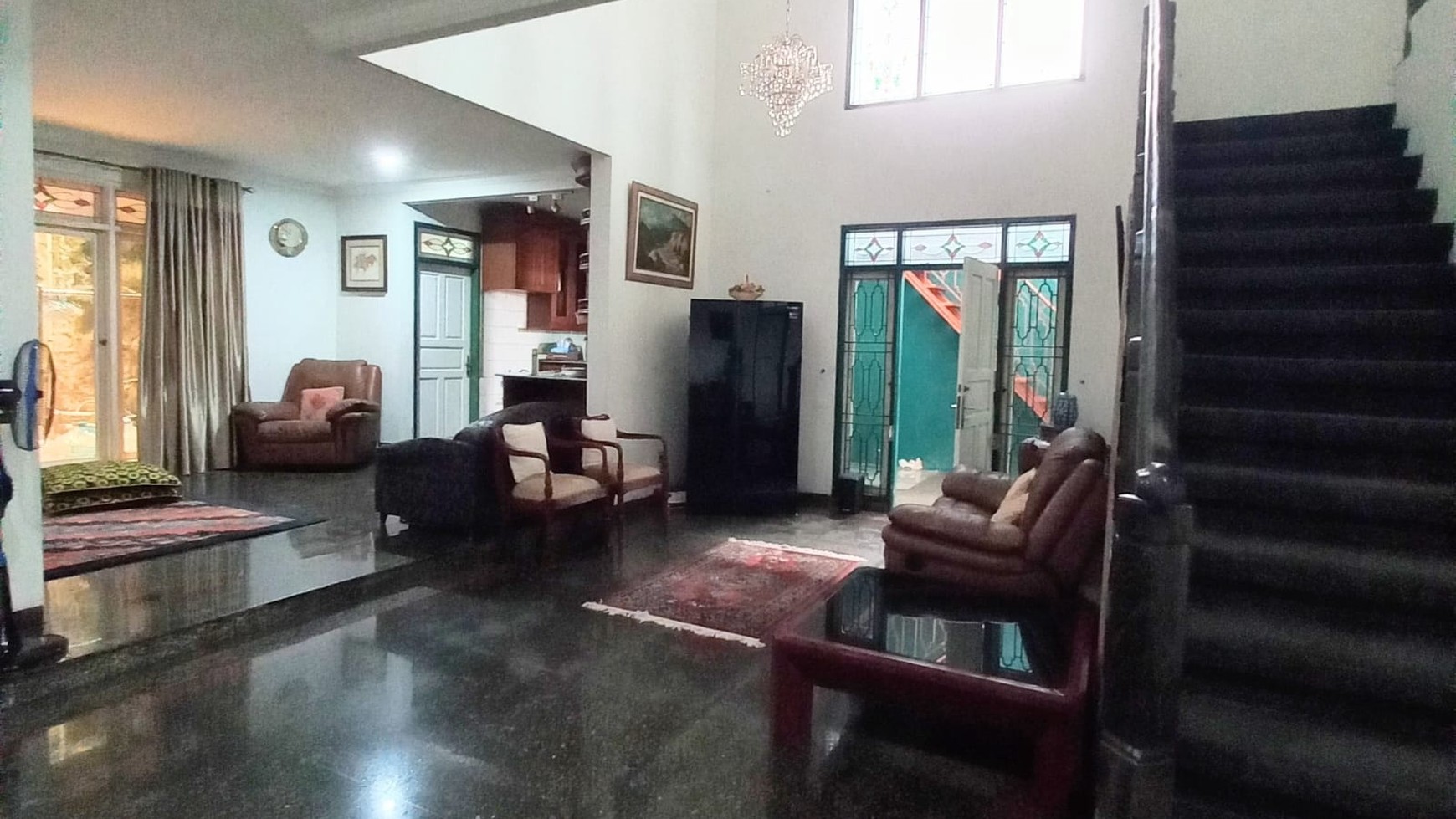 Rumah asri  di jual di Cinere