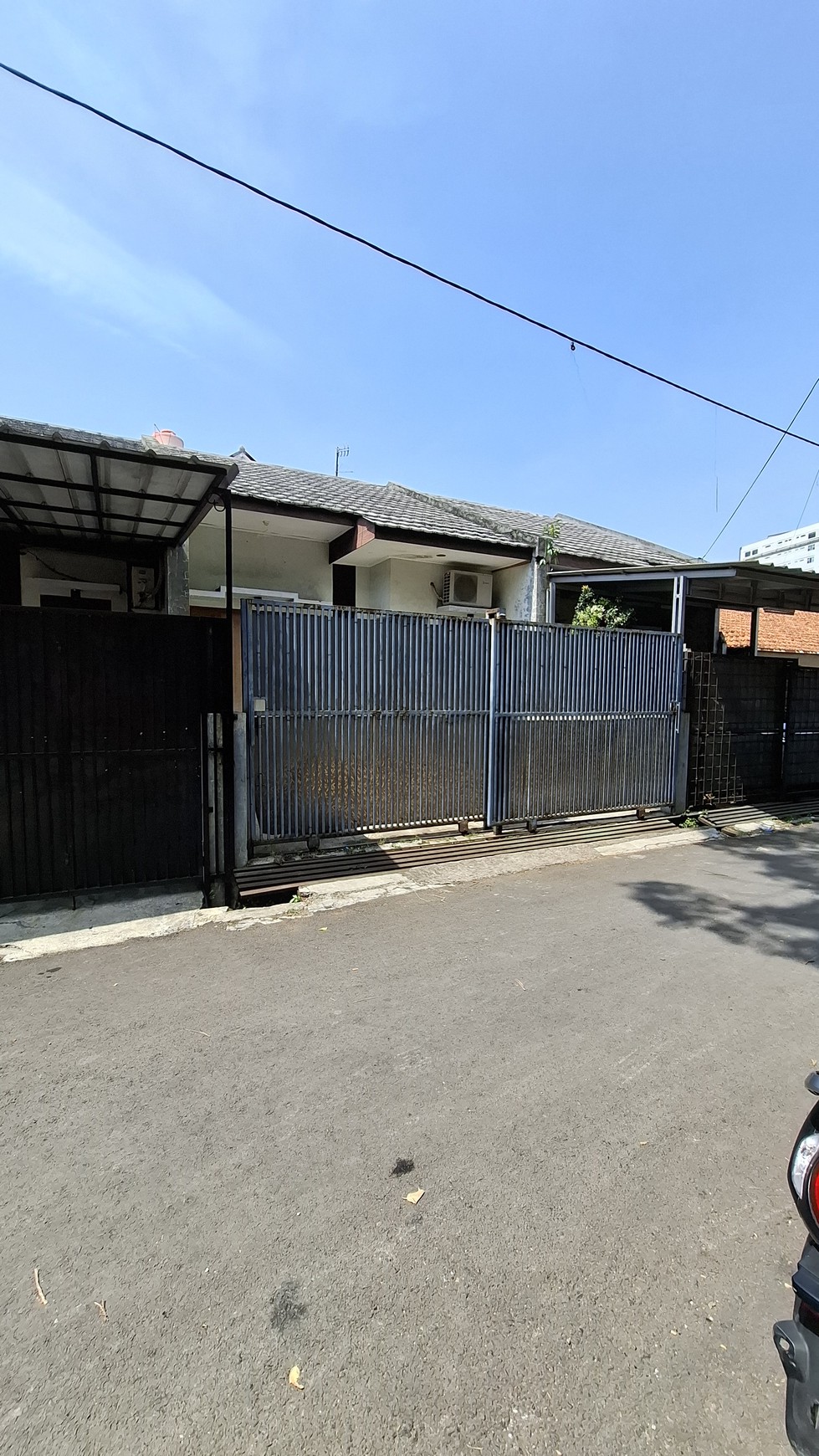 Rumah 3 kamar, dekat terminal LeuwiPanjang  , Murah