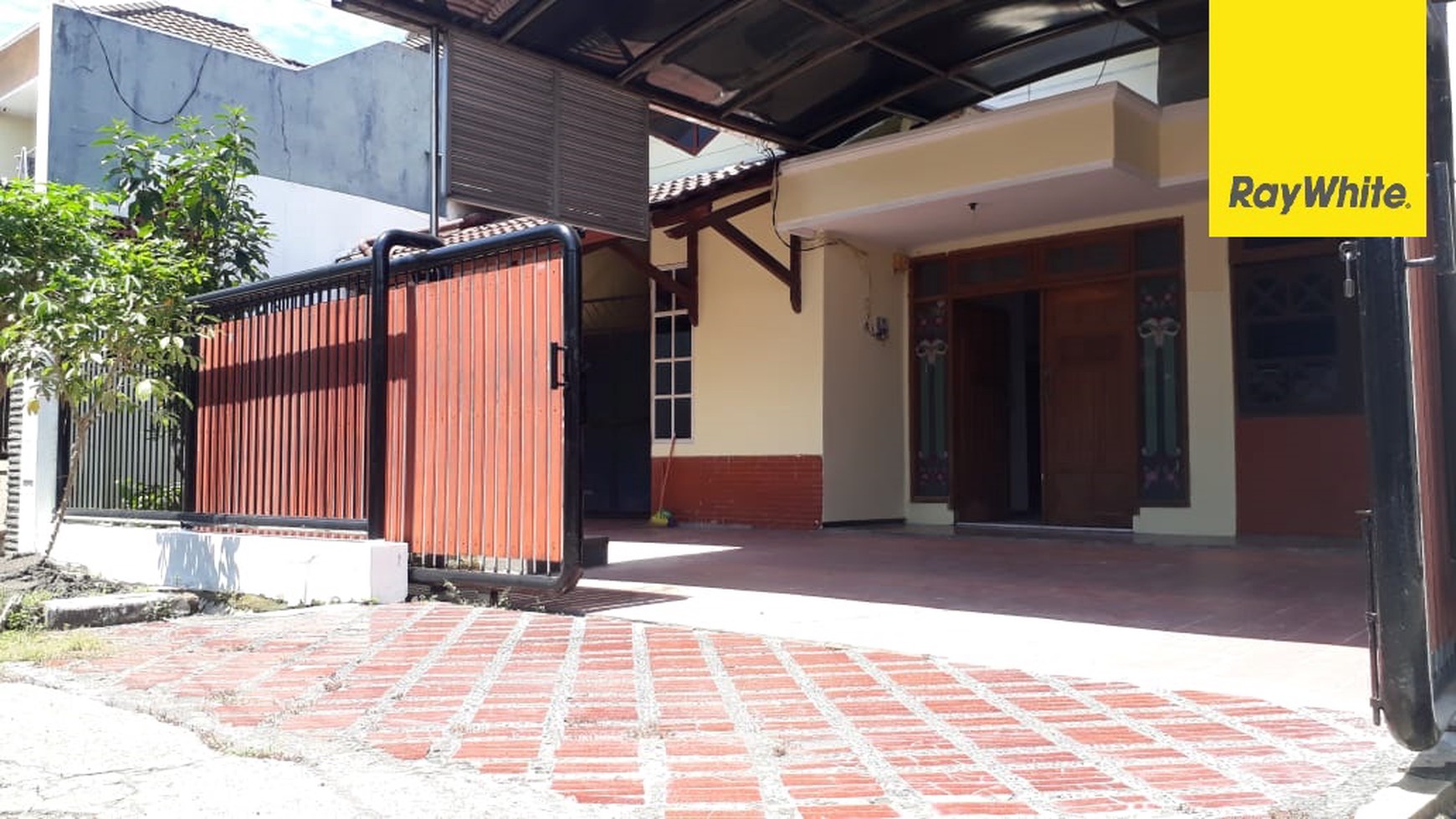 Disewakan Rumah di Jl Durian Waru Sidoarjo