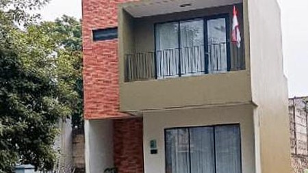 Dijual Rumah Cantik Siap HUni Lokasi Strategis di Bintaro Jaya 9