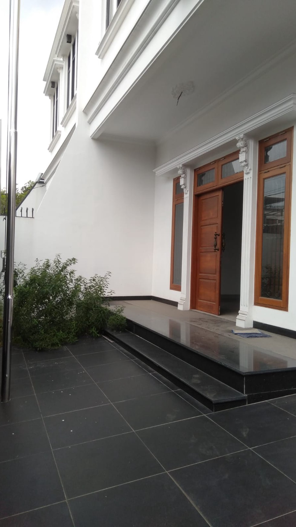 Rumah Bagus, Brand New, lokasi strategis di Jurang Mangu