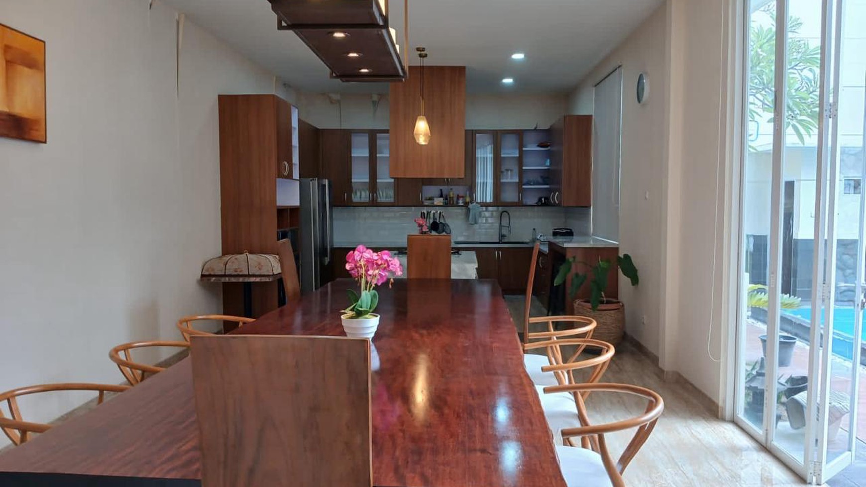 Rumah Hitung Tanah Area Cipete