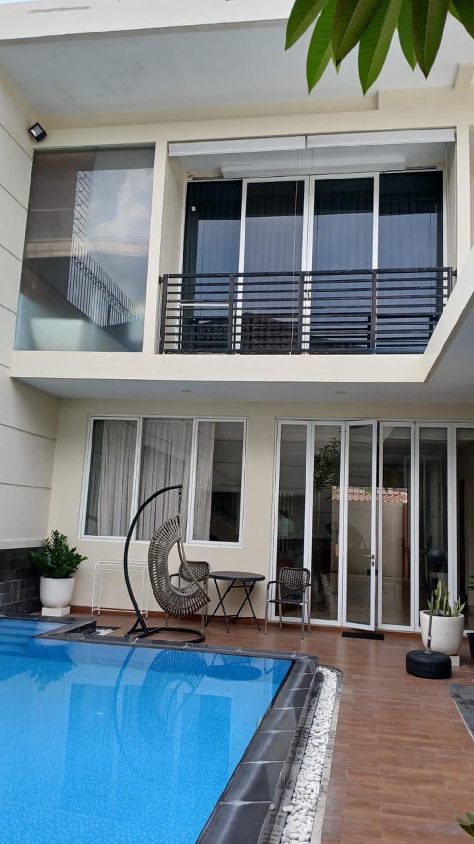 Rumah Hitung Tanah Area Cipete