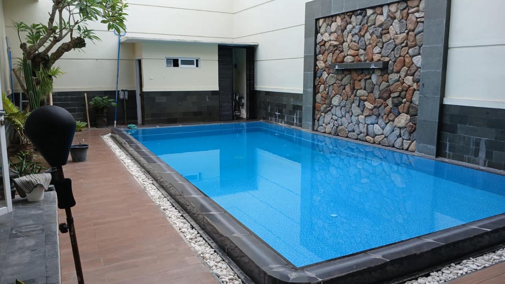 Rumah Hitung Tanah Area Cipete