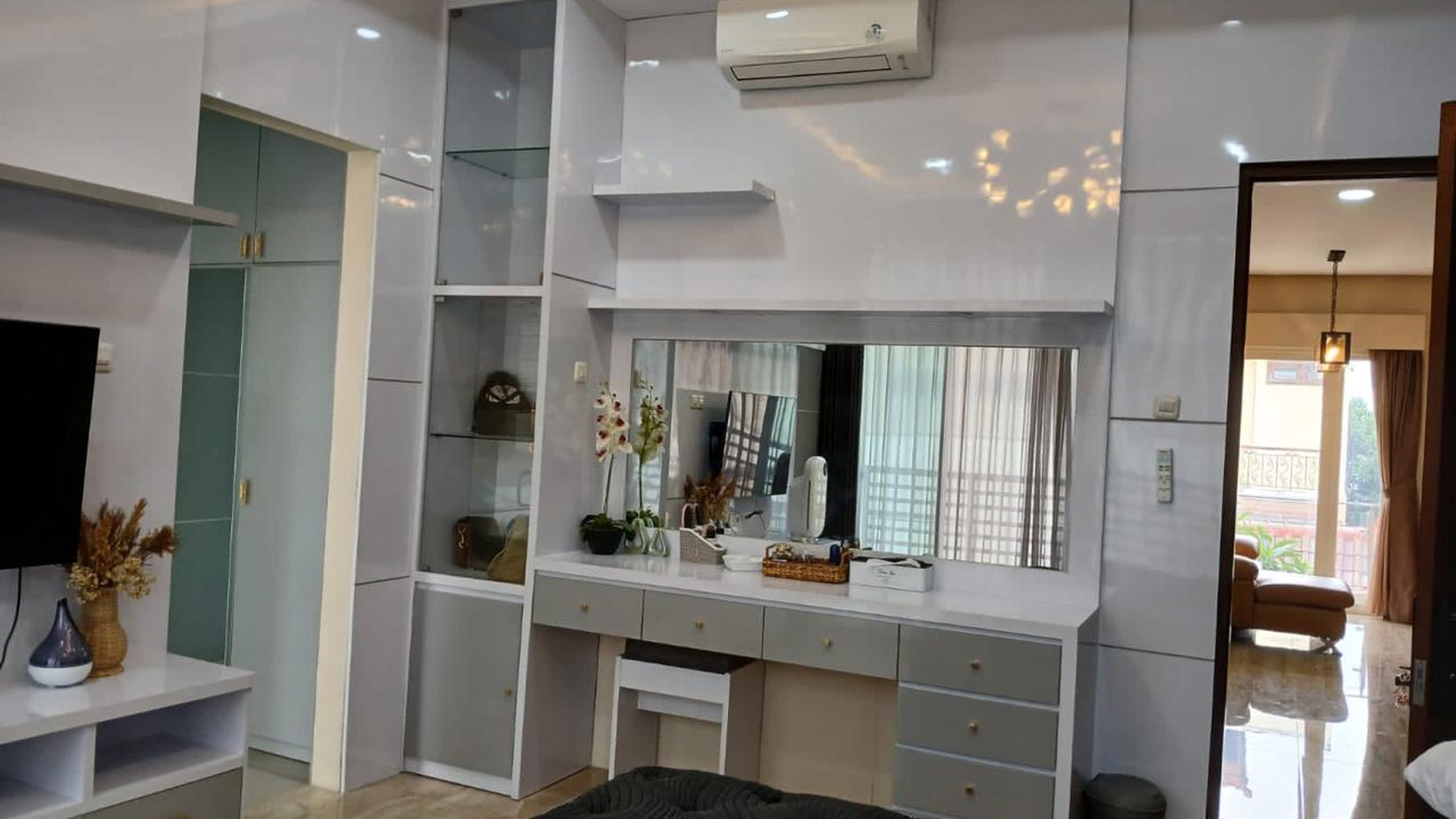 Rumah Hitung Tanah Area Cipete