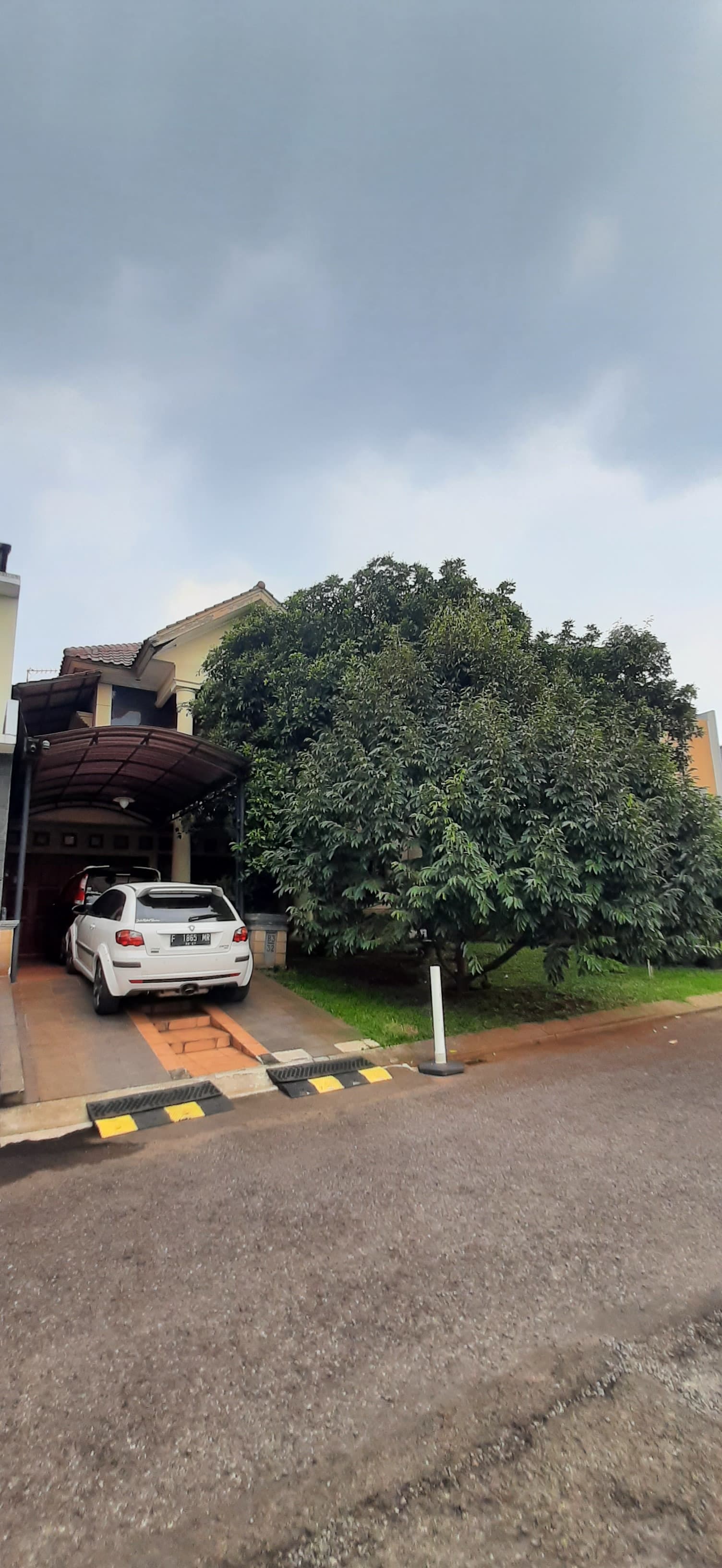 Rumah Hitung Tanah Area Cipete