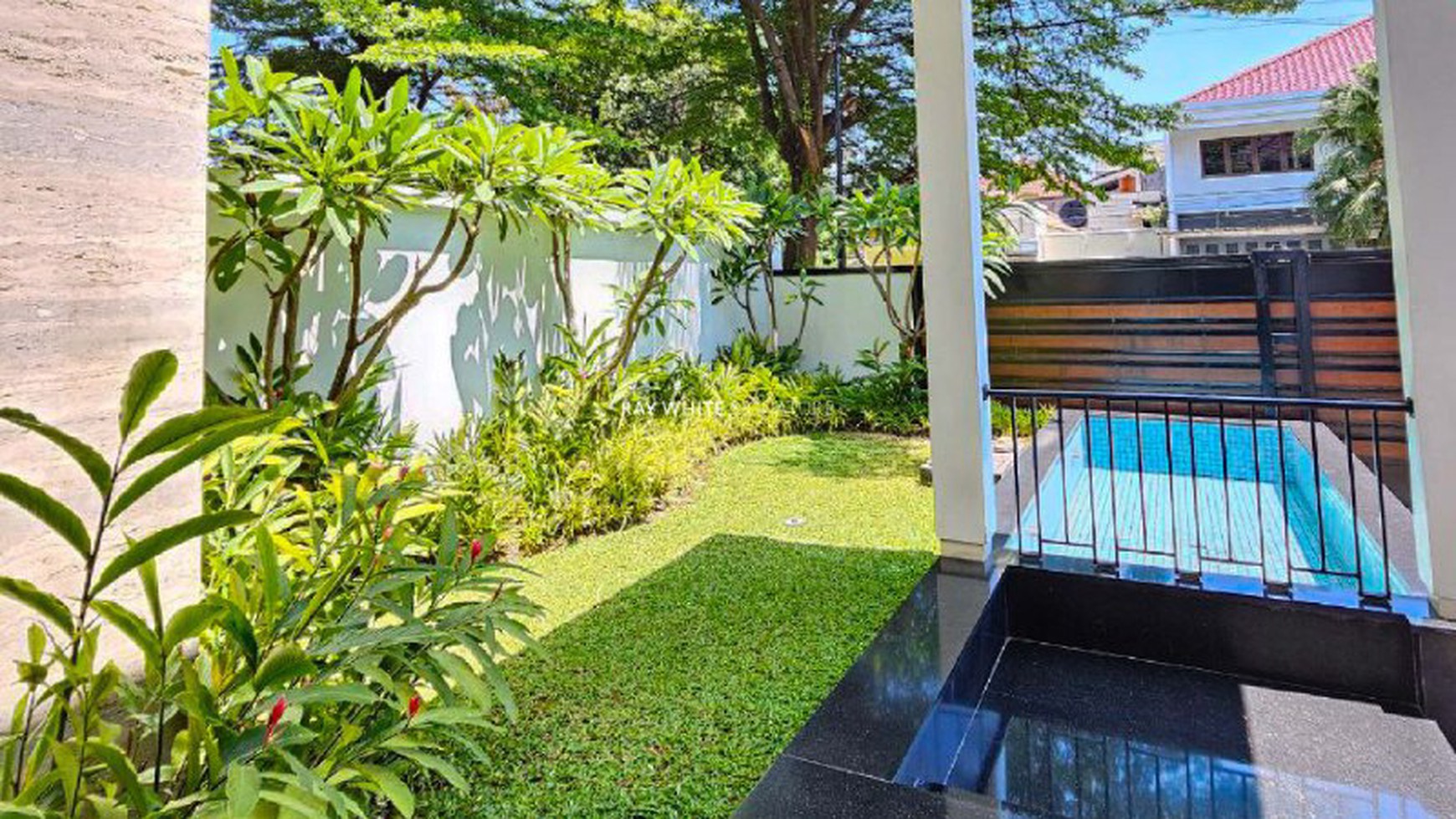 Rumah Hitung Tanah Area Cipete