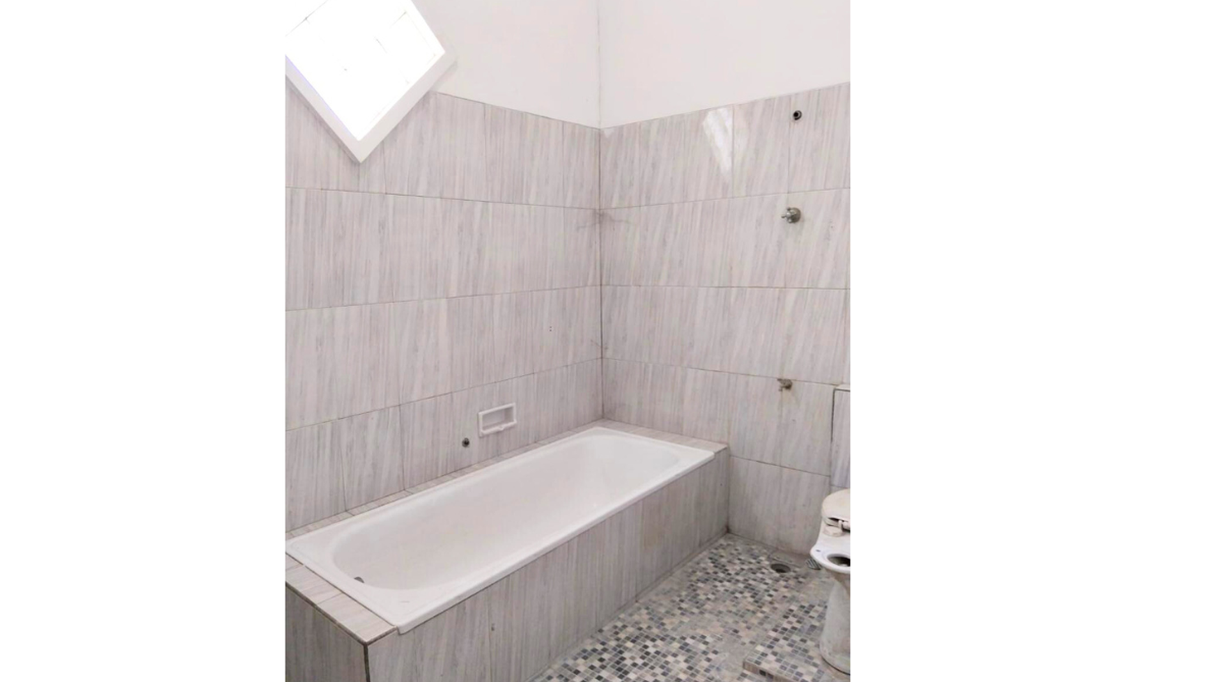 Rumah Hitung Tanah Area Cipete