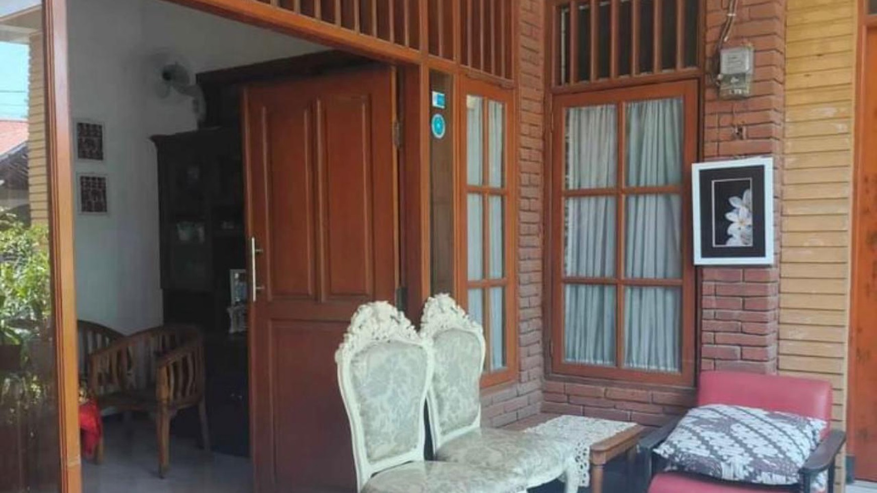 Dijual Cepat! Rumah 2 Lantai Siap Huni di Rungkut Asri, Surabaya