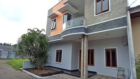 Rumah 2 lantai Bintaro Crown Residence Selangkah ke Bintaro