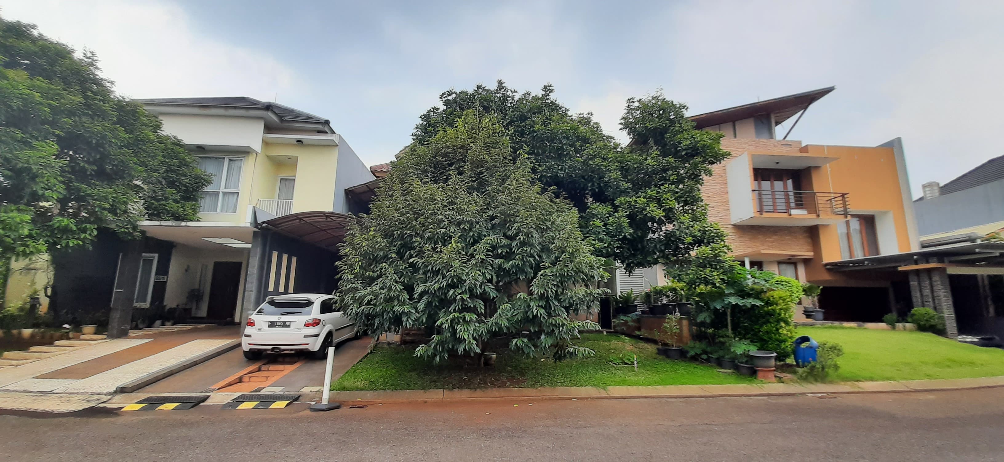 Rumah siap huni Kota Wisata Cibubur