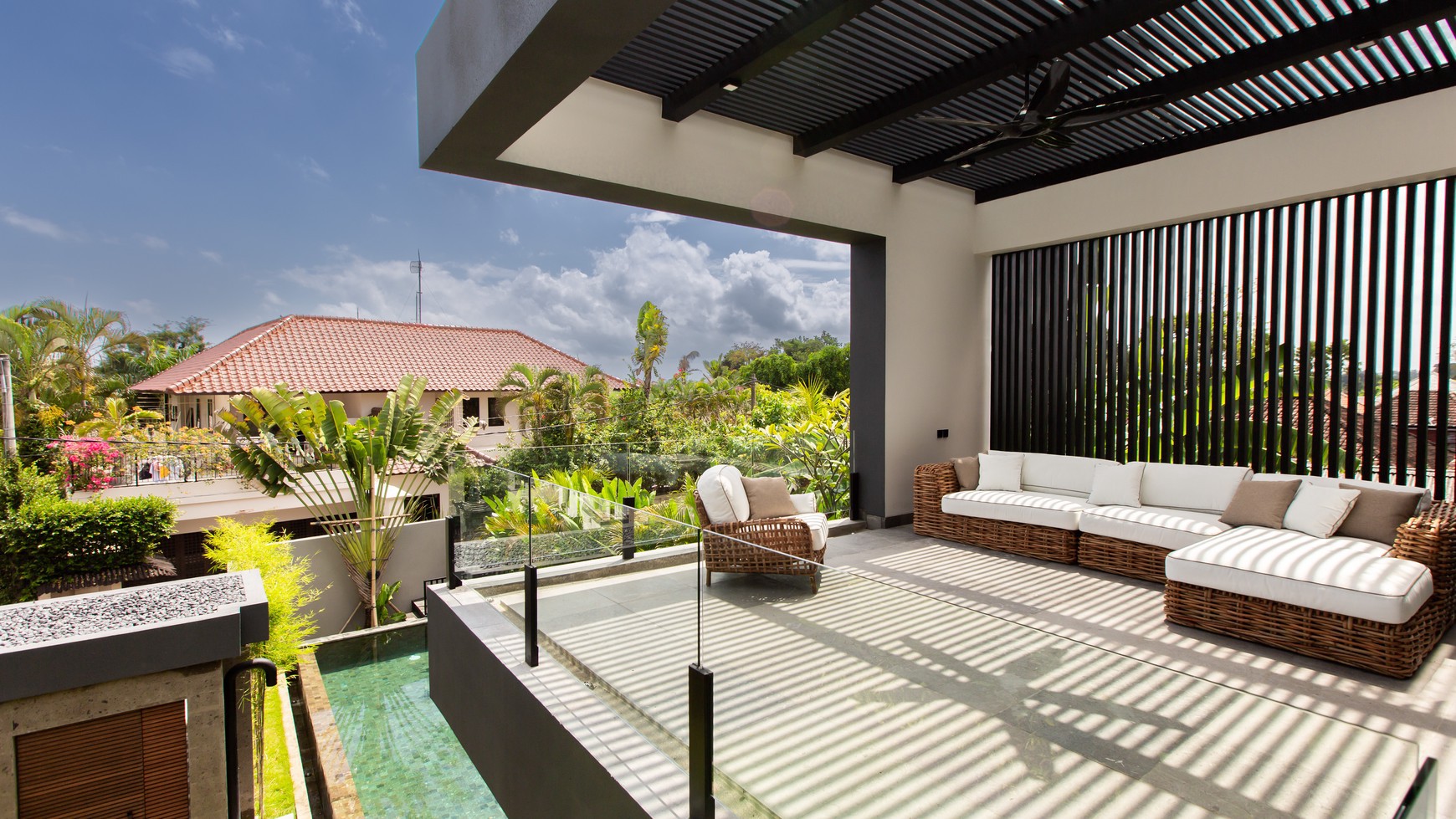 Leasehold - Charming 4-Bedroom Villa Near Canggu Bali - Prime Location & Modern Amenities!