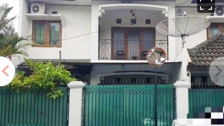 Rumah 2 lantai, asri lingkungan aman dan nyaman di Jurang Manggu